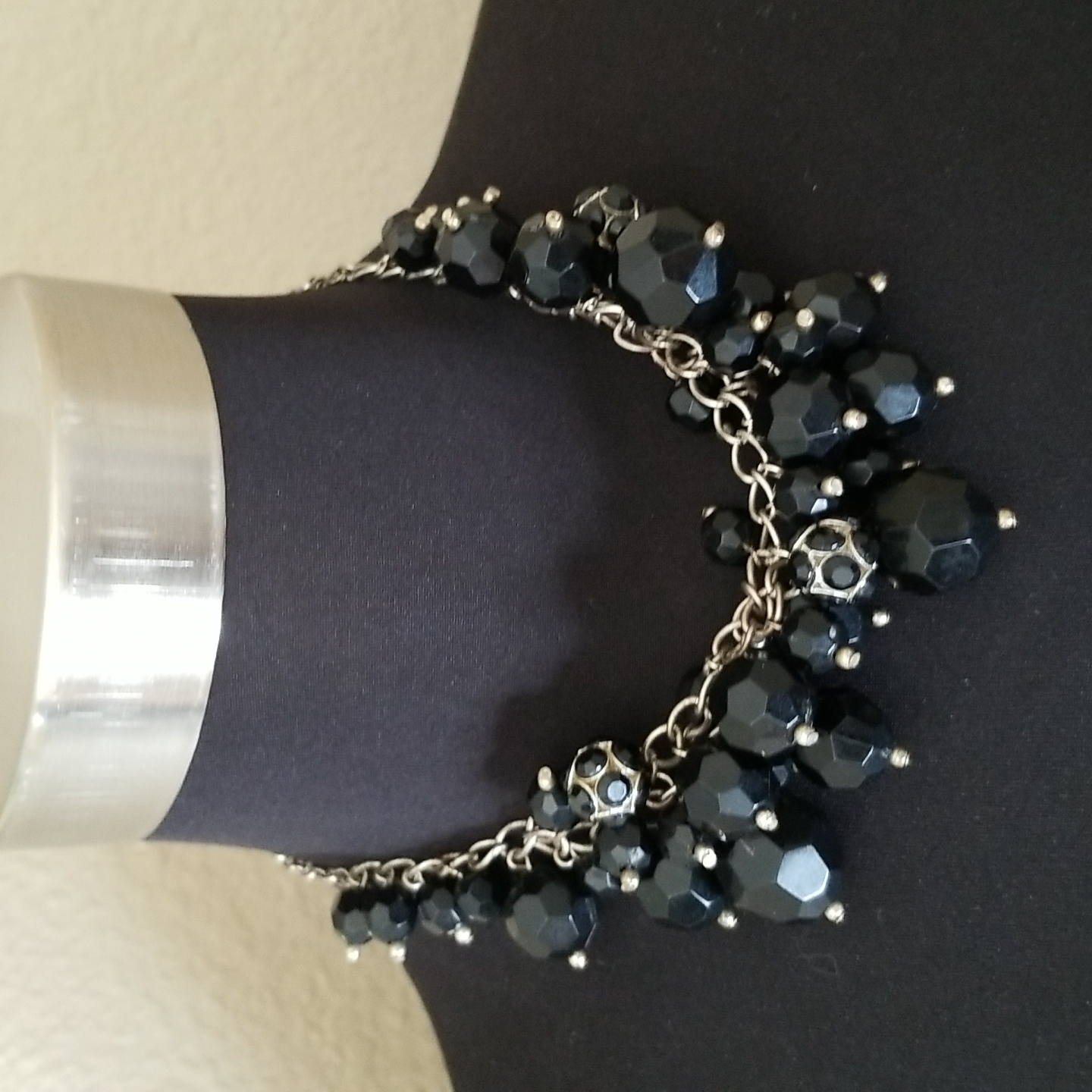 Ny Silver Multo Black Bead Necklace 12$